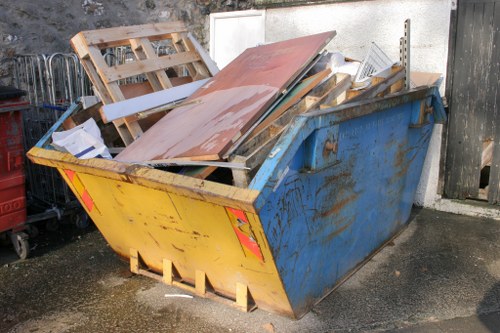 Modern waste management process with recycling in Bedford Park